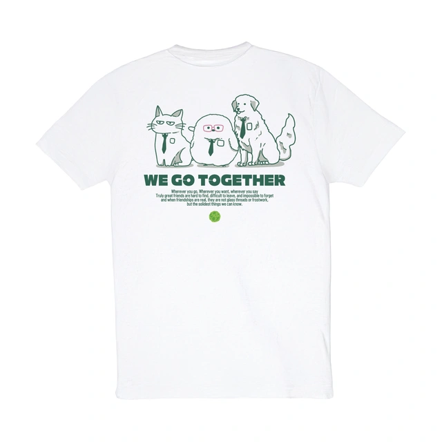 혹성의 아이 티셔츠(WE GO TOGETHER) 목업 이미지